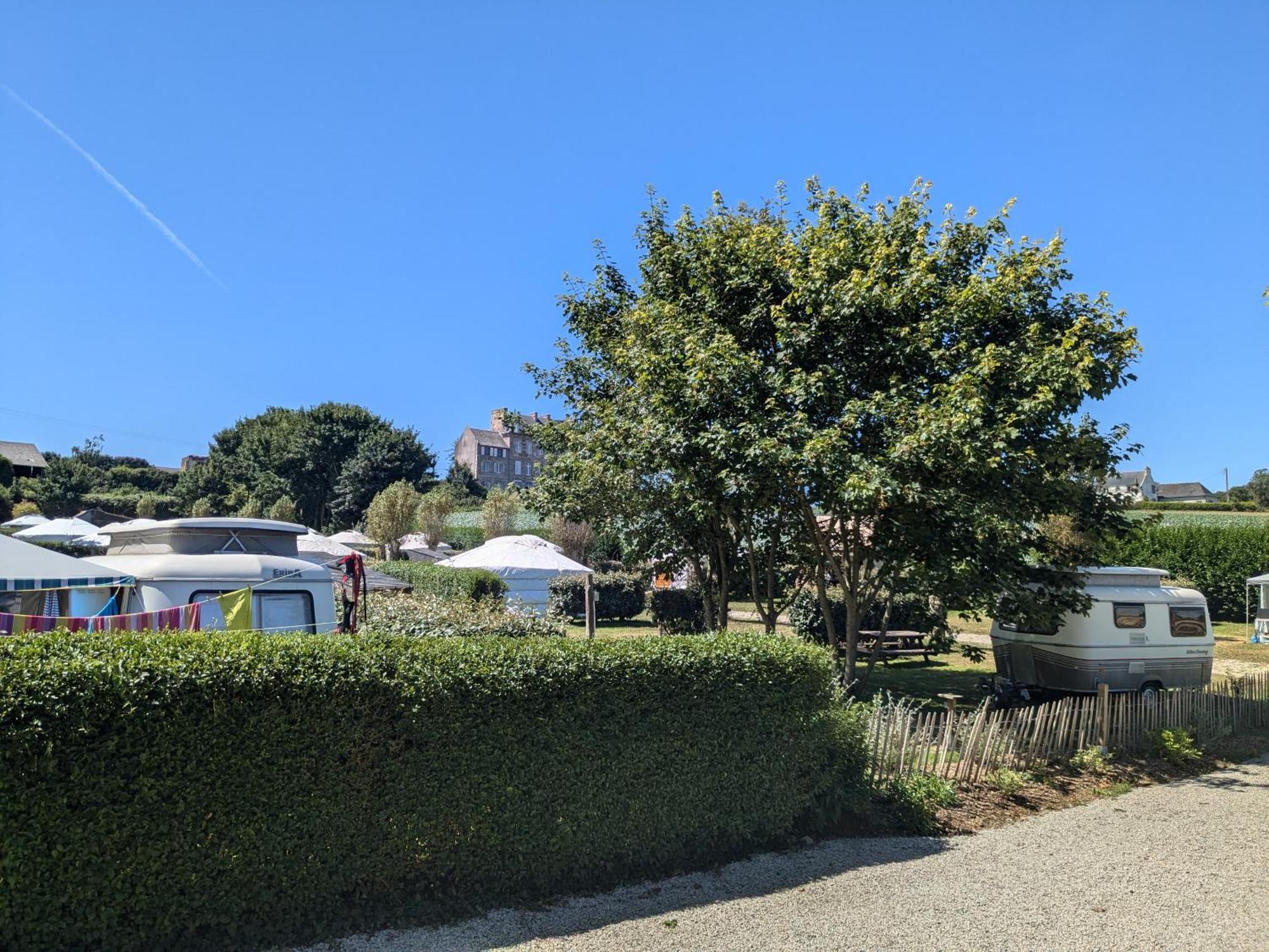 Camping Kerlaudy Mer Et Yourtes Plouénan Exterior foto